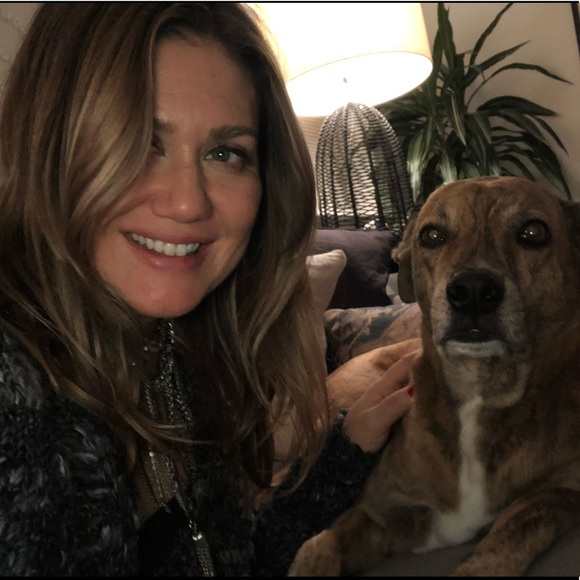 Meet your Posher, Andrea - Picture 2 of 4